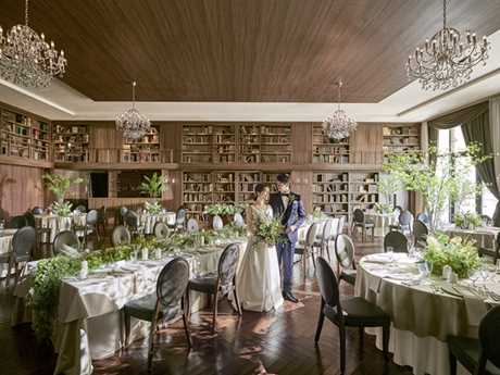 宝石の女王とも言われるルビーの輝きをイメージした「RUBINO(ルビーノ)」。ブラウンを基調とした映画のような独特の世界観が、上質なパーティーを演出します。