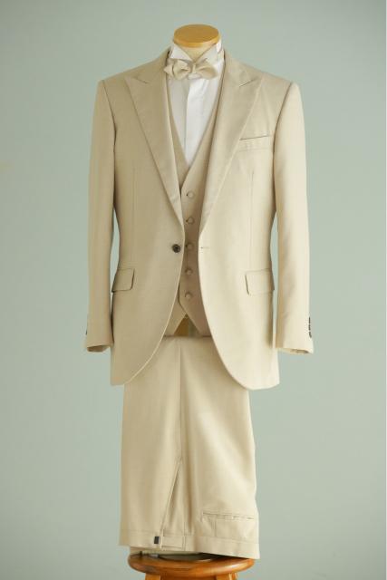 ベージュタキシード