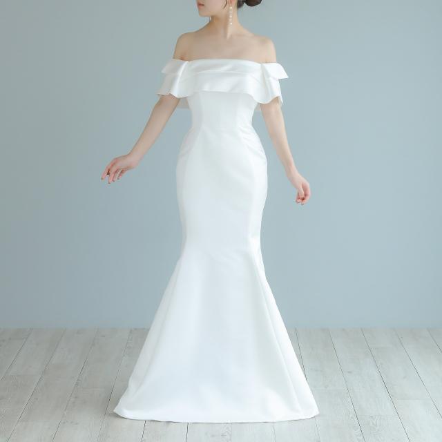サテンマーメイドのラインが美しいドレス
