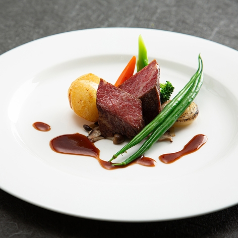 福岡ならではの食材を使用して創りあげるオリジナル料理