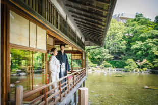 人気の和装での庭園ロケーション撮影